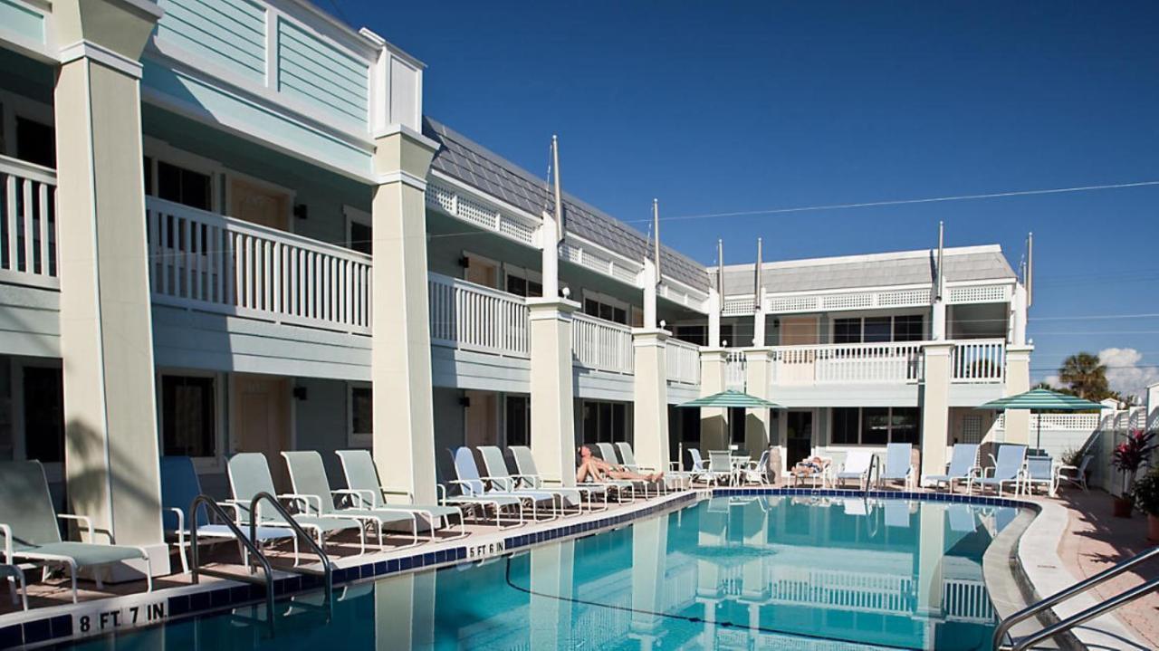 Resort Sixty-Six ホームズビーチ エクステリア 写真